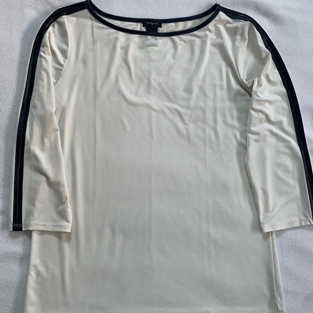 Ann Taylor Cream 3/4 Sleeve Relaxed Blouse